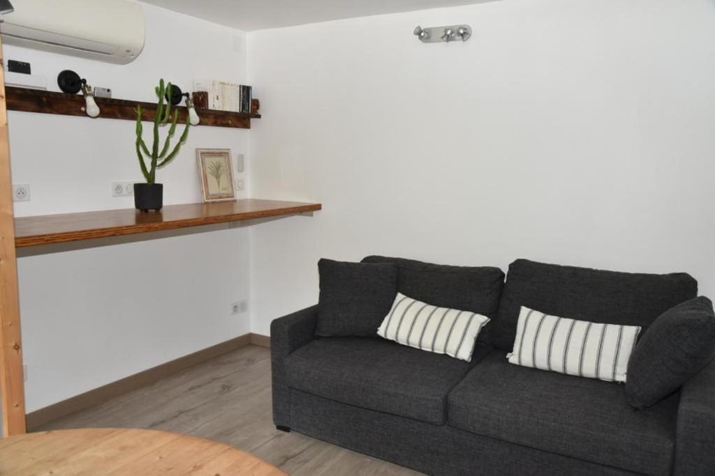 Apartment Rez De Chaussee De 9eme *