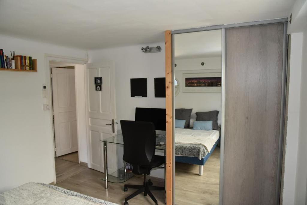 Rez De Chaussee De 9eme * Marseille