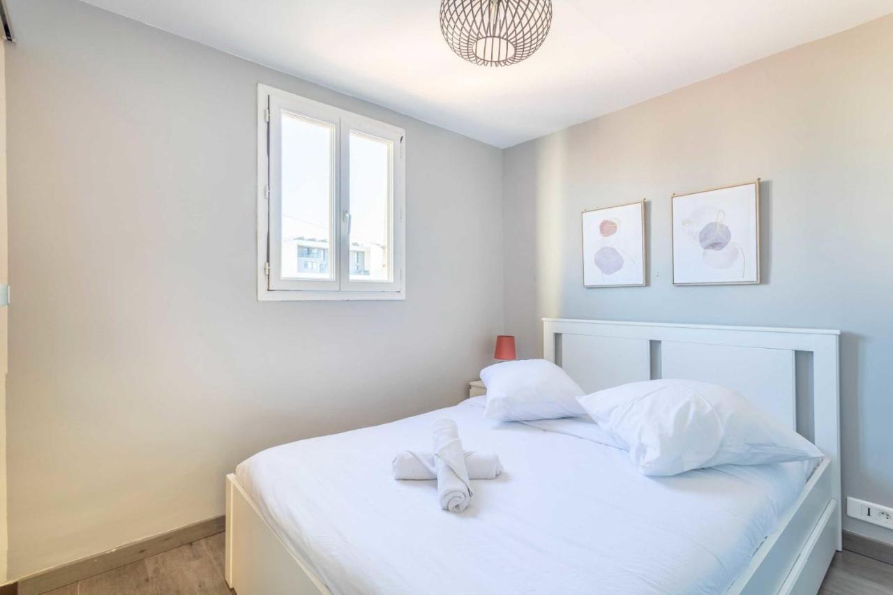 Magnificent 2 - Castellane District