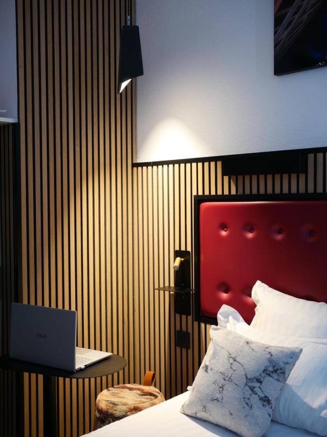 Carre Vieux Port Khách sạn 3*