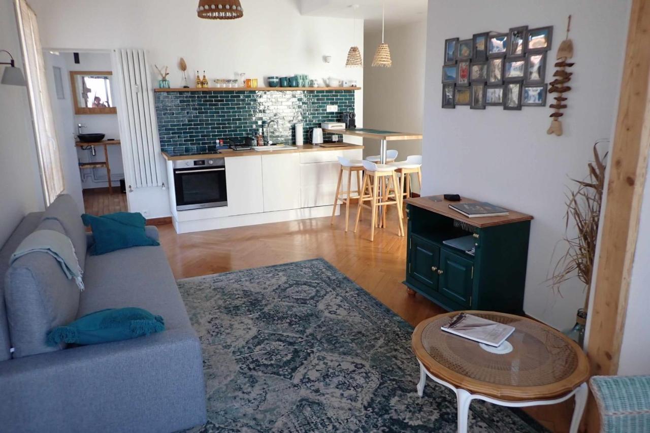 Apartment T2 - Sea View And View Of The Major Cathedral Marseille