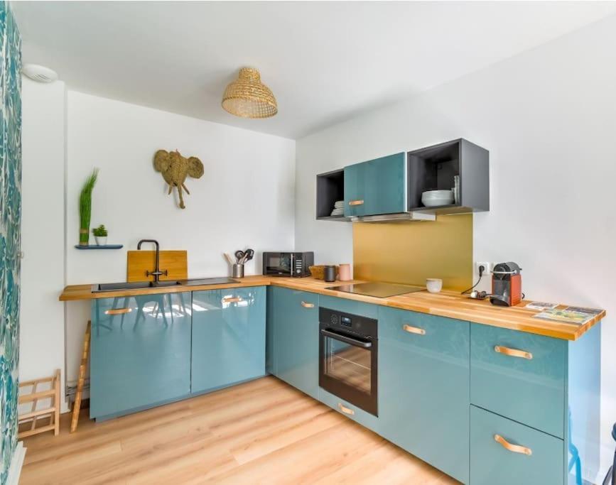 2 Bedroom In The Heart Of Apartment Marseilles