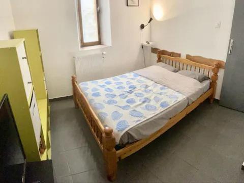 C Apartment *