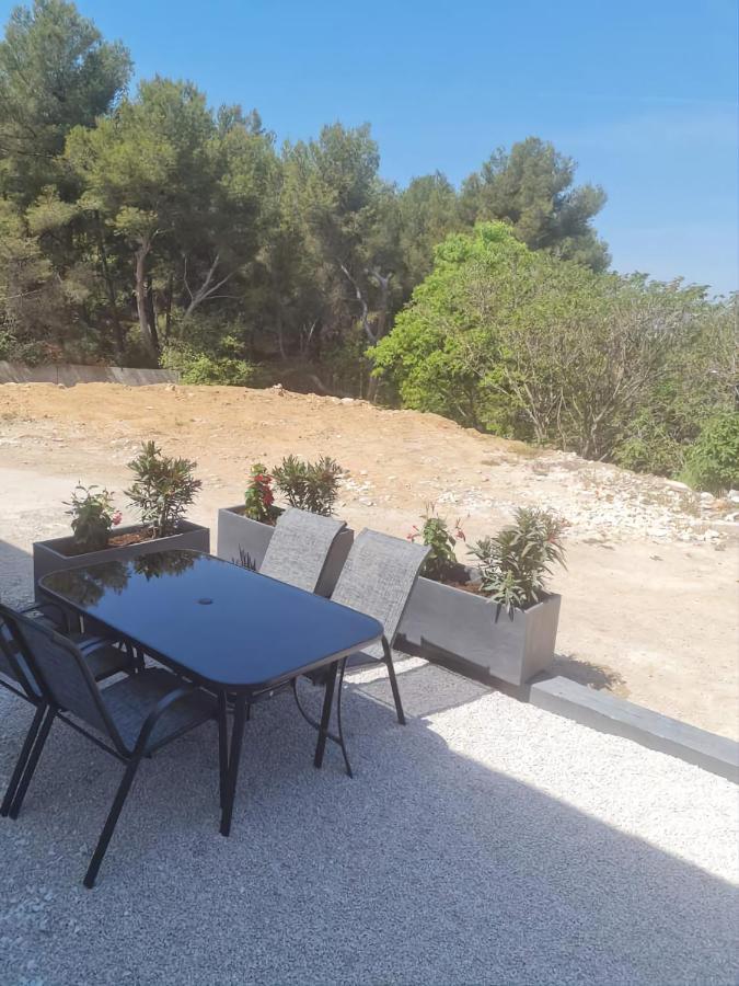 Bas De Au Calme Appartement Marseilles