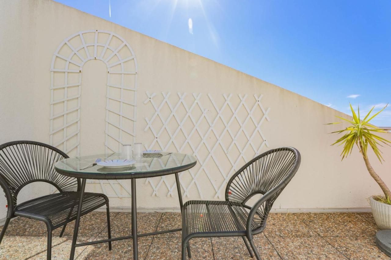 Studio Avec Terrasse Vue Mer Et Climatisation *