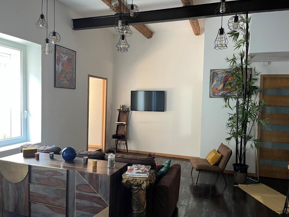 Atypique Cosy Entre Terre & Apartamento Marsella