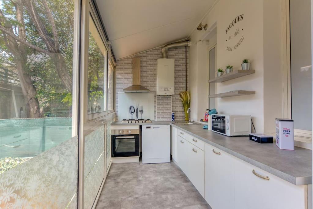 Apartment Grand 5 Avec Jacuzzi Exterieur Privee Marseille