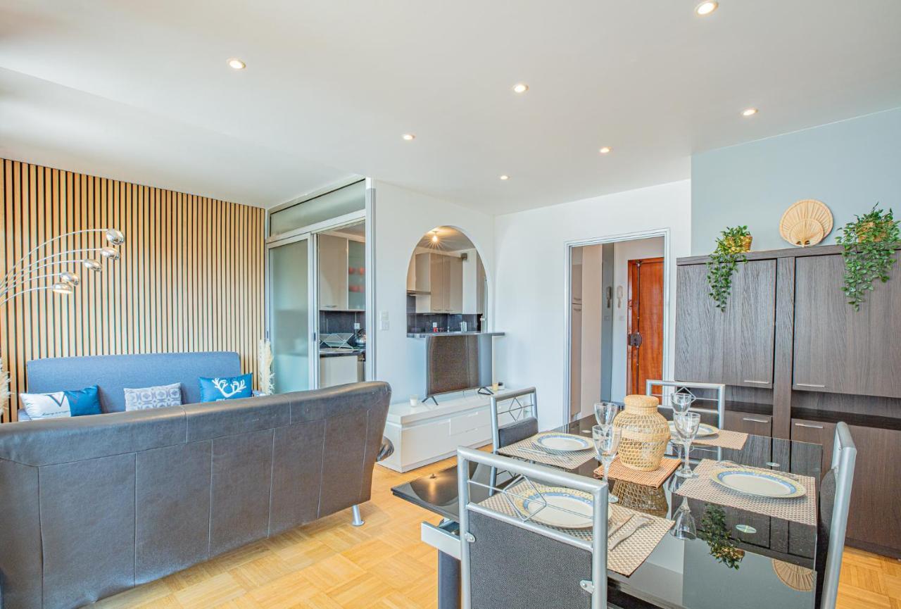 Ideal Couple, Family & Friends - Calme, Lumineux, Balcon - Proche Plages 2km - Velodrome A 10min - Olympique Marina - Climatisation & Parking Prive * Marseille