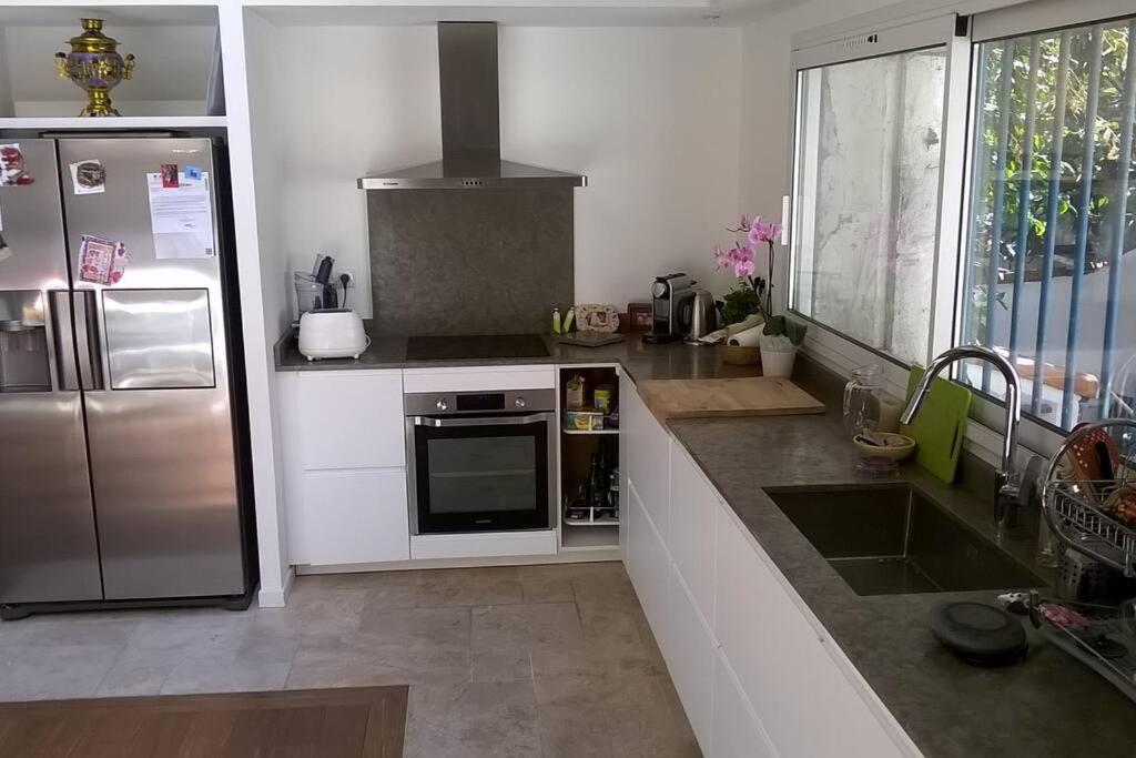 Villa Loft Lumineux: 3-bedroom With Patios And Private Garage Marseille