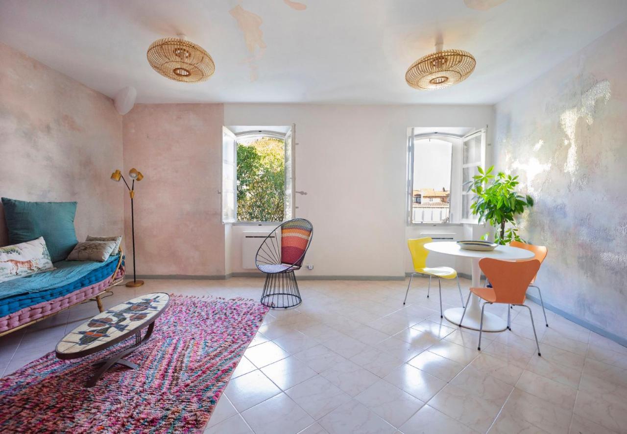 Tres Bel Avec Jolie Vue Dans Le Quartier Prise De Vauban * Marseille
