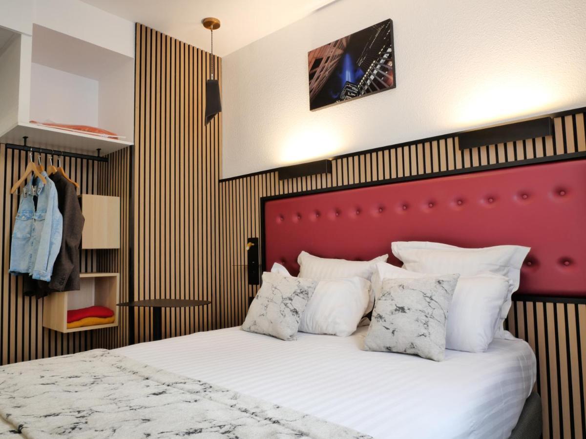 Khách sạn Carre Vieux Port 3*