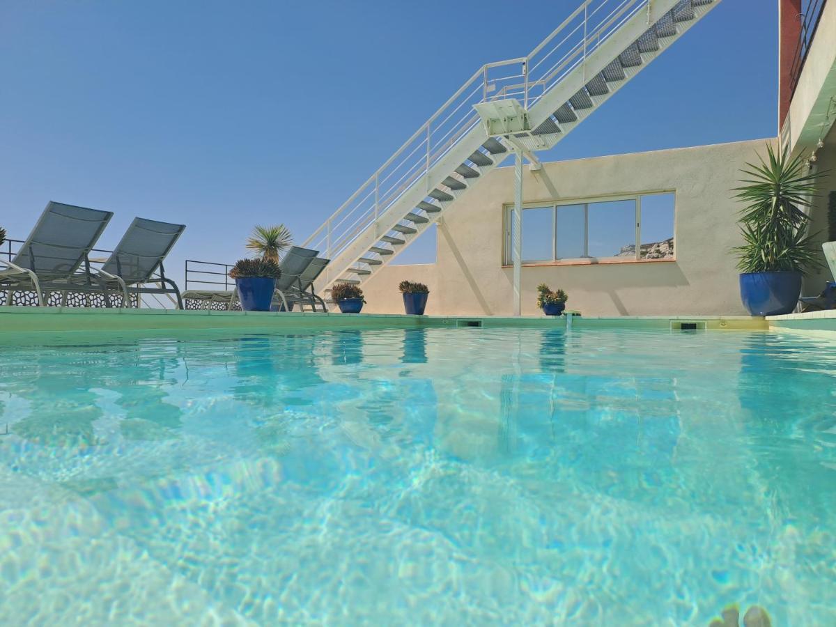 Les 2 Vue Piscine * Marseille