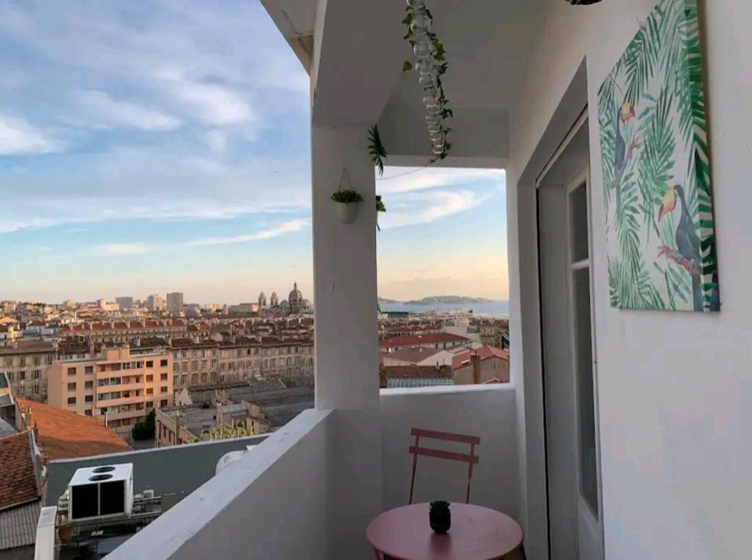 Apartment Sublime 2 Pieces Vue Incroyable Et Les Monuments De Marseille