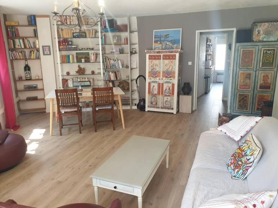 Bord De Mer, Emplacement Ideal * Marseilles