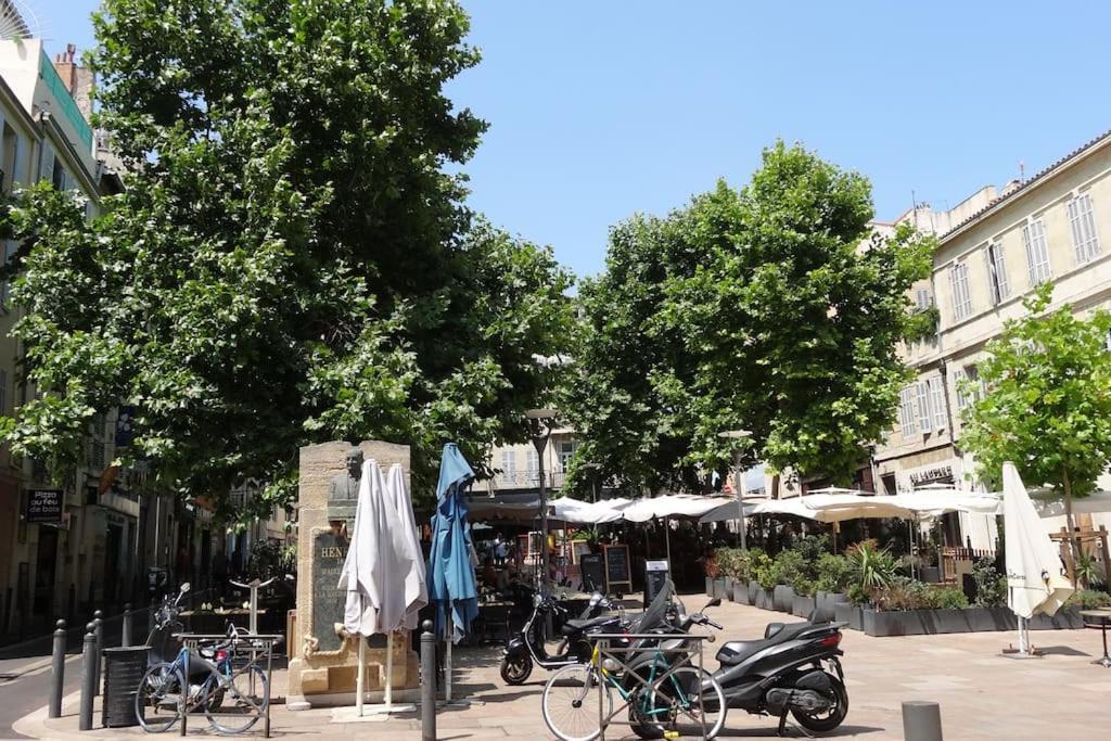 La Galinette Vieux Port 80 M2, Vue, 3 * Marseilles