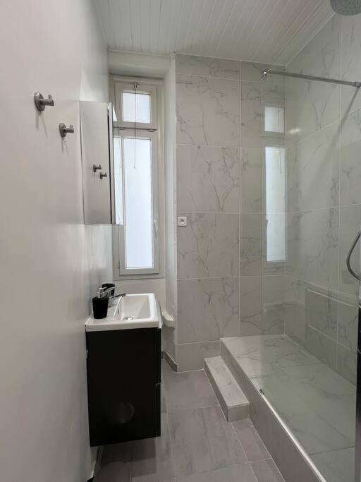 Apartamento T1 Climatise En Centre / Paradis