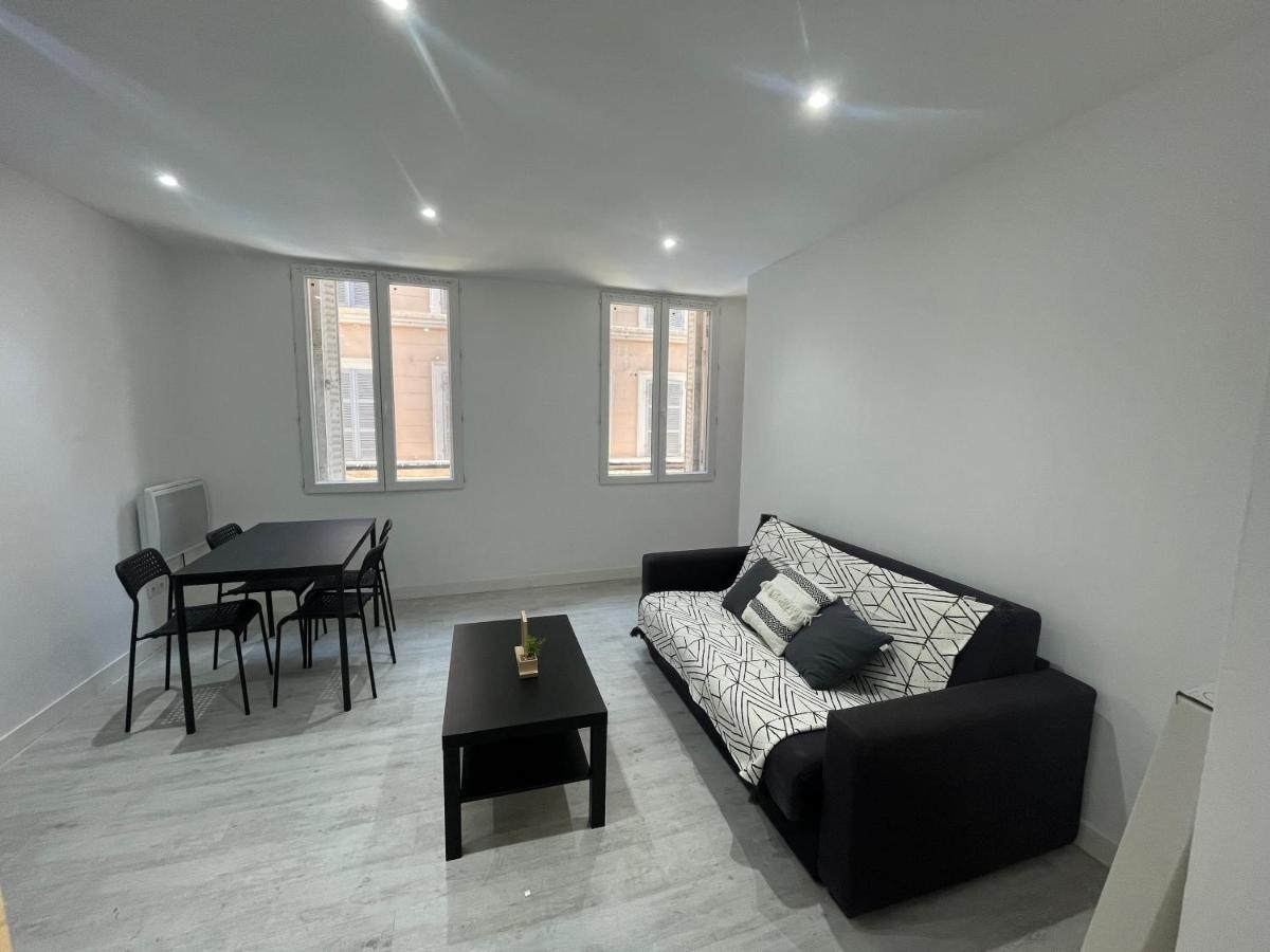 Proche Vieux Port Appartement *