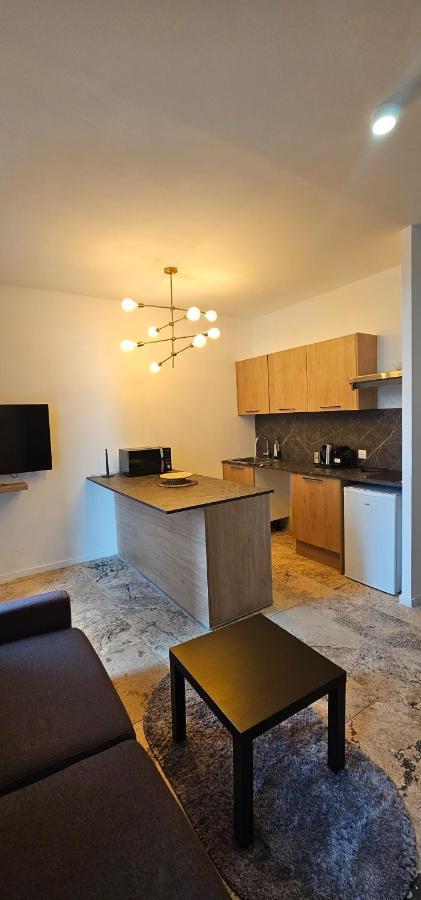 Apartment Massilia New'z 02 Marseille