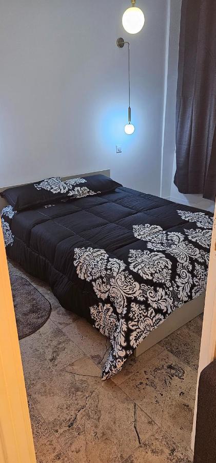 Massilia New'z 02 Apartment Marseille