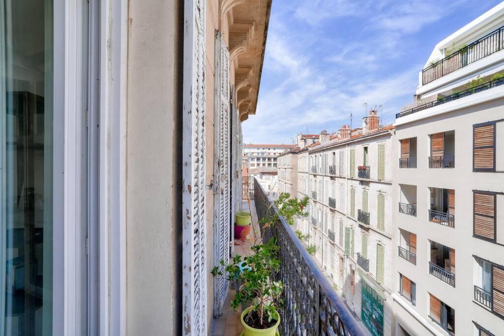 Appartement Splendide T2 Avec Balcon A 10 Min Du Vieux Port Marseilles