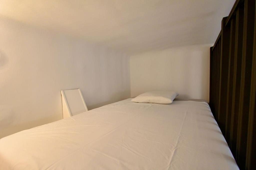 Flc-panier- Old Port 500m - T3- 2 Bedrooms -maxi 6 Guests Apartment Marseilles