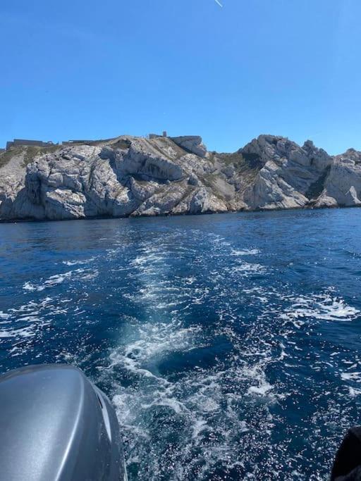 T2 Calme , Climatise Et Piscine Privee Marseille