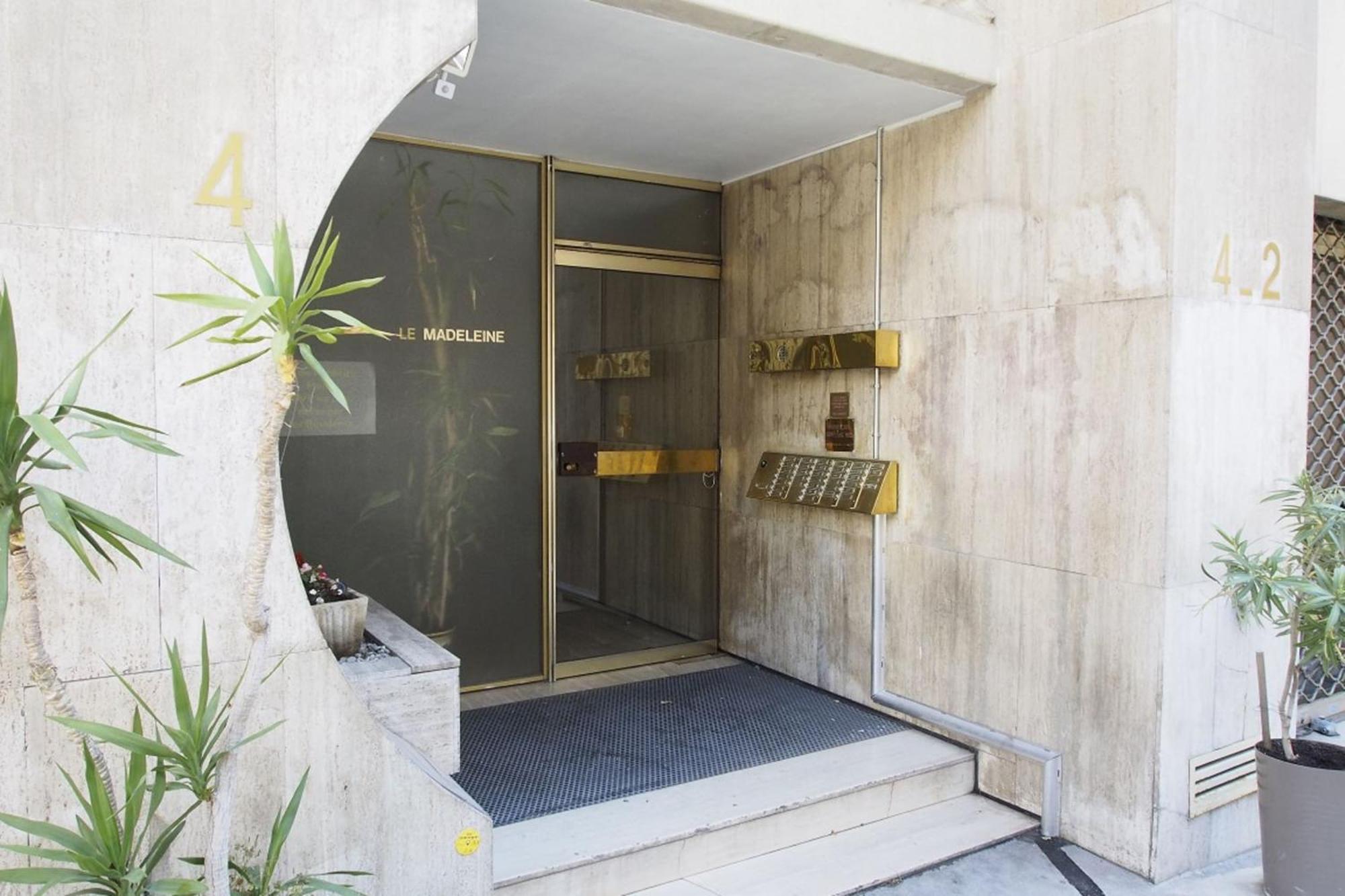 Beautiful & In Apartment Marseilles