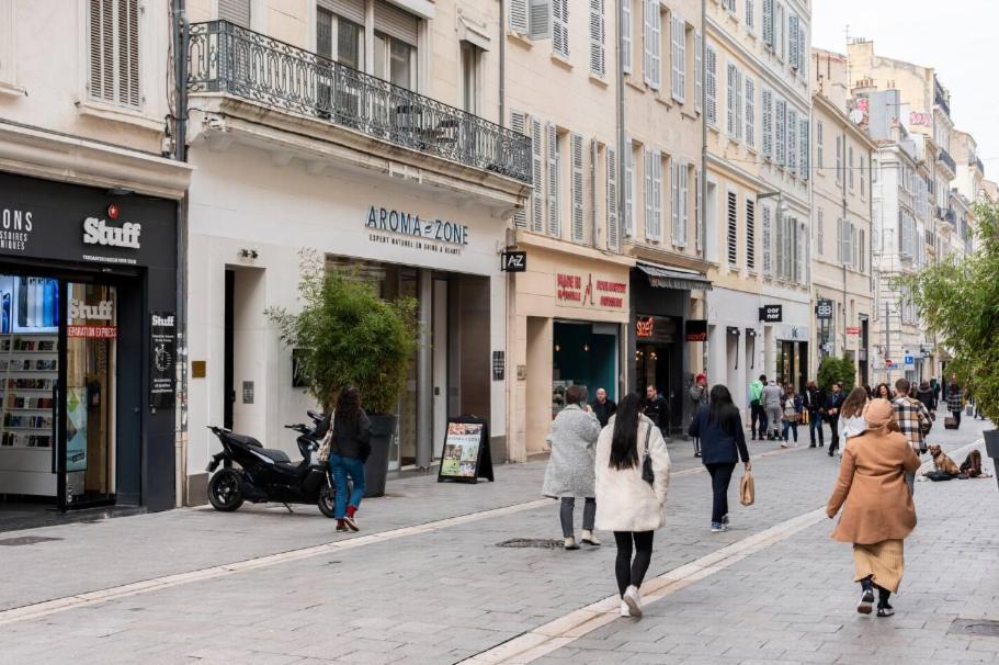 {st Fee Sur Les Toits} * Plein Centre * Clim * Marseille