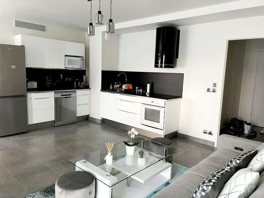 Prado David - Stade Velodrome - Parc Chanot - Luxury By The Sea