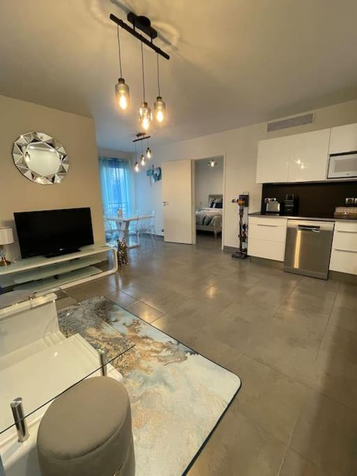 Appartement Prado David - Stade Velodrome - Parc Chanot - Luxury By The Sea Marseilles