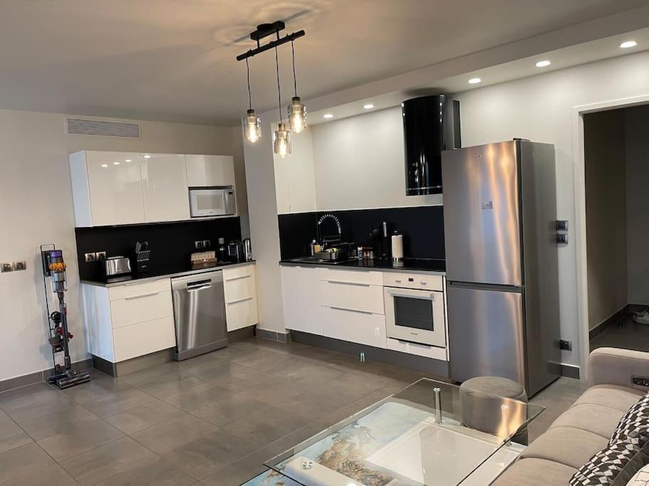 Prado David - Stade Velodrome - Parc Chanot - Luxury By The Sea