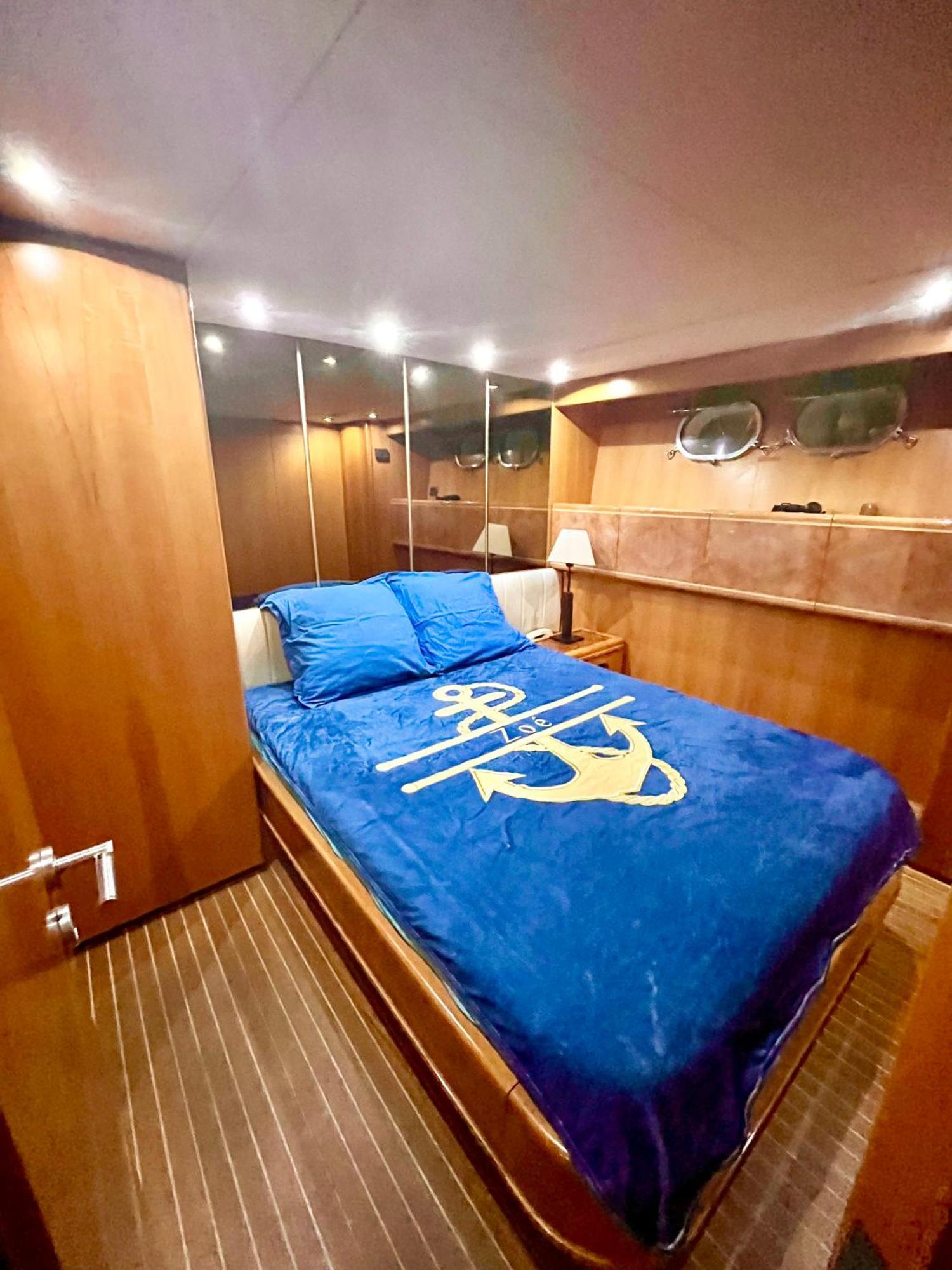 Yacht Botel *