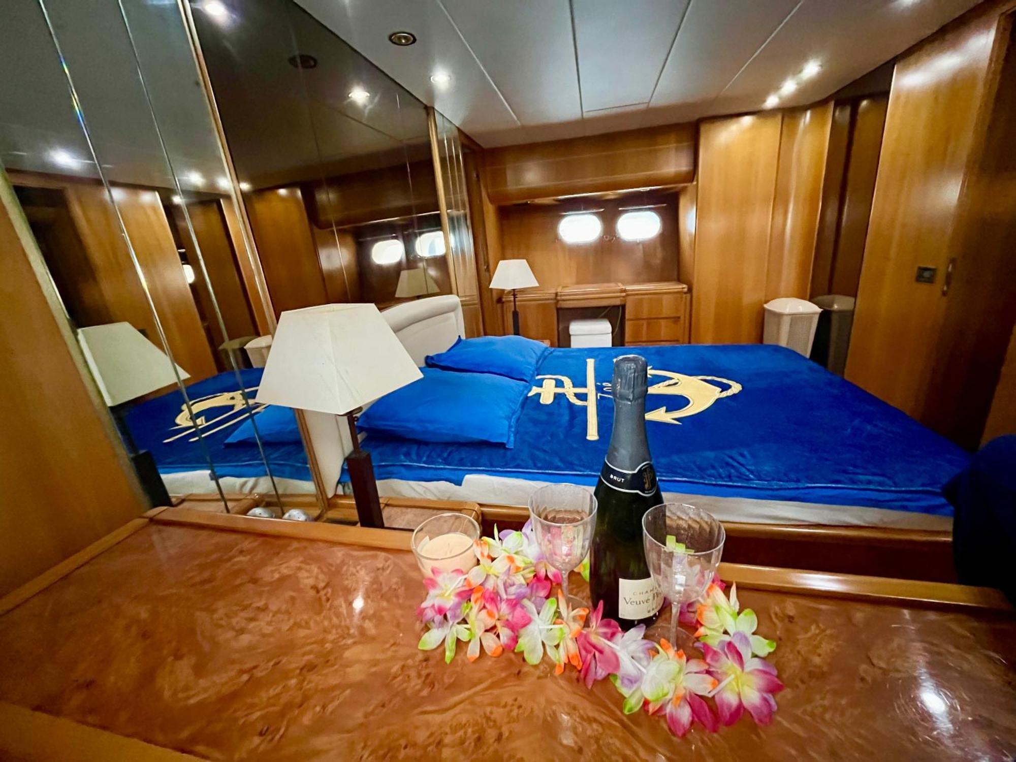 Yacht