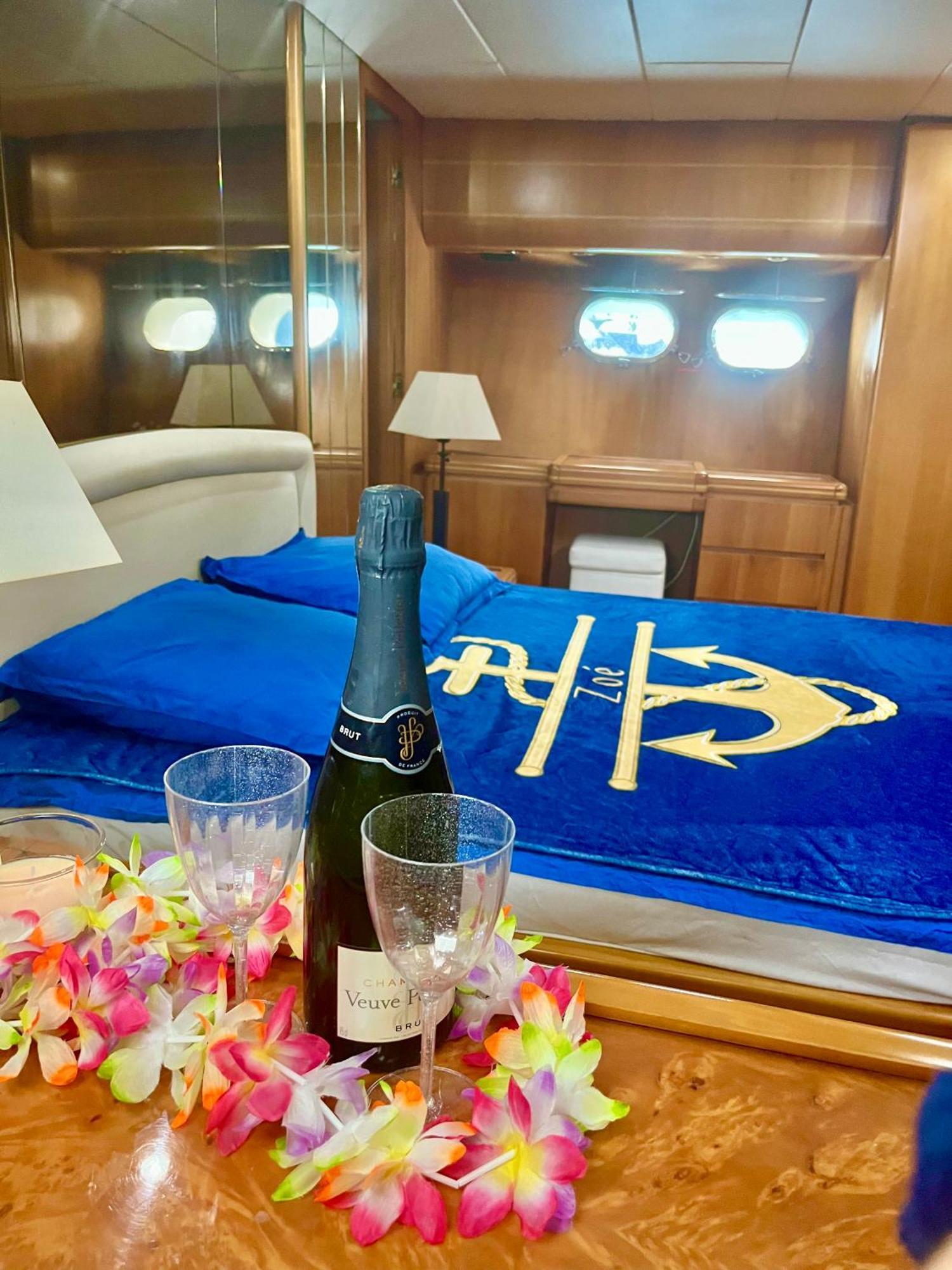 Yacht Botel