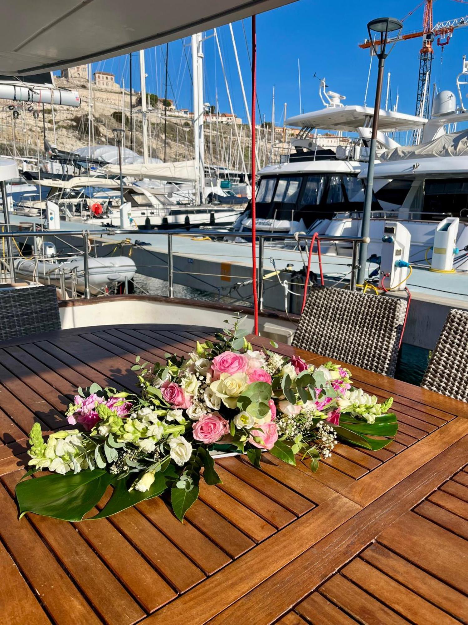 Yacht Botel *