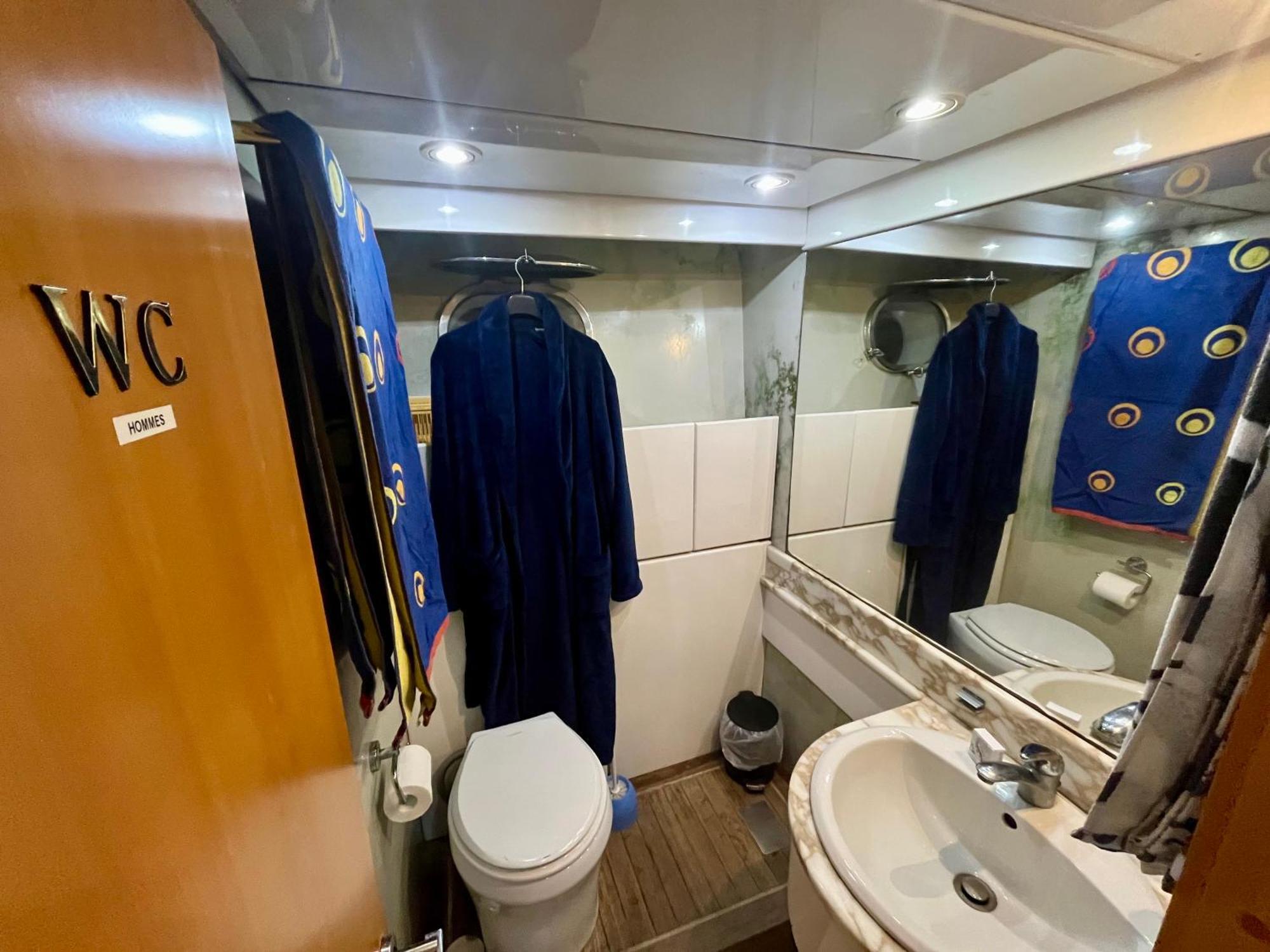 Yacht