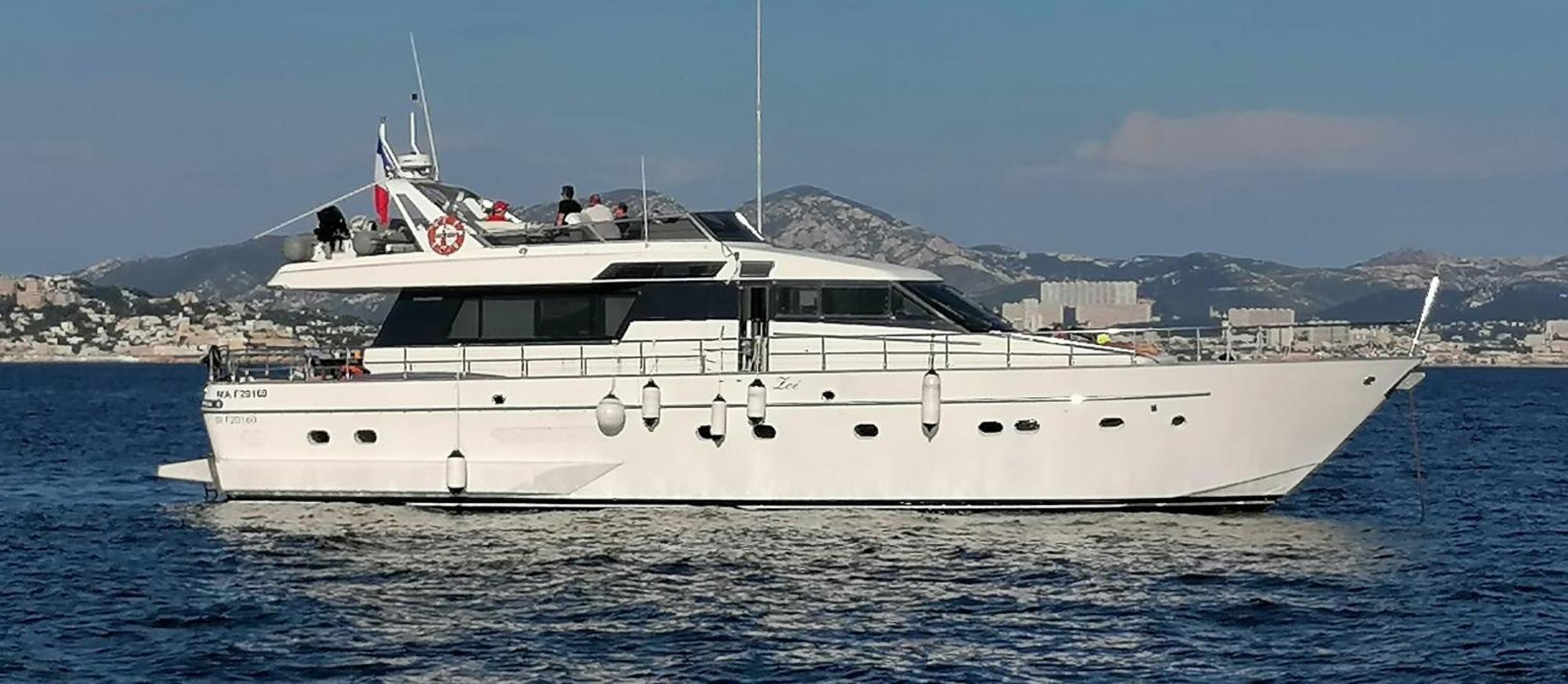 Yacht *