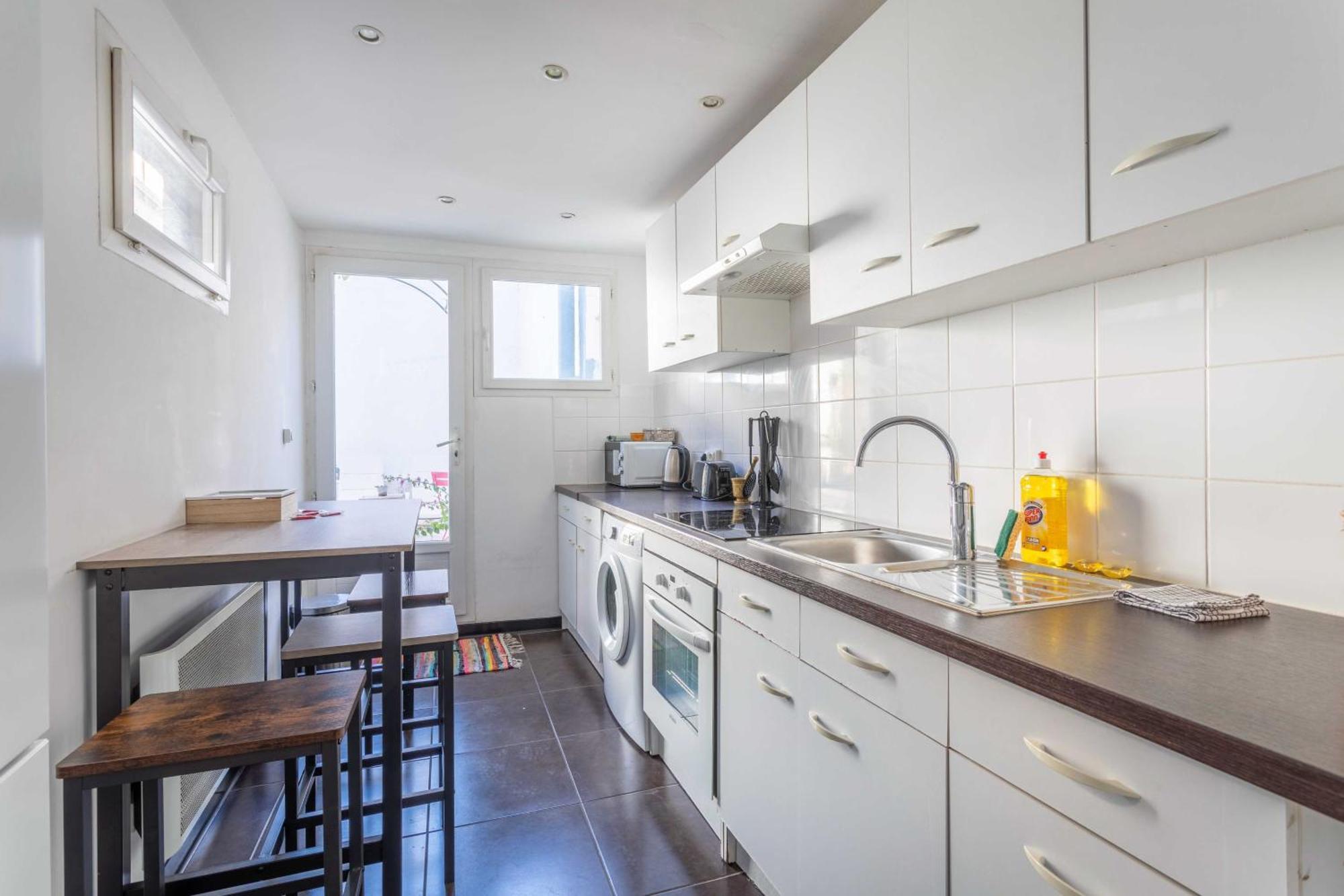 Cozy 1 Bedroom In La Plaine District *