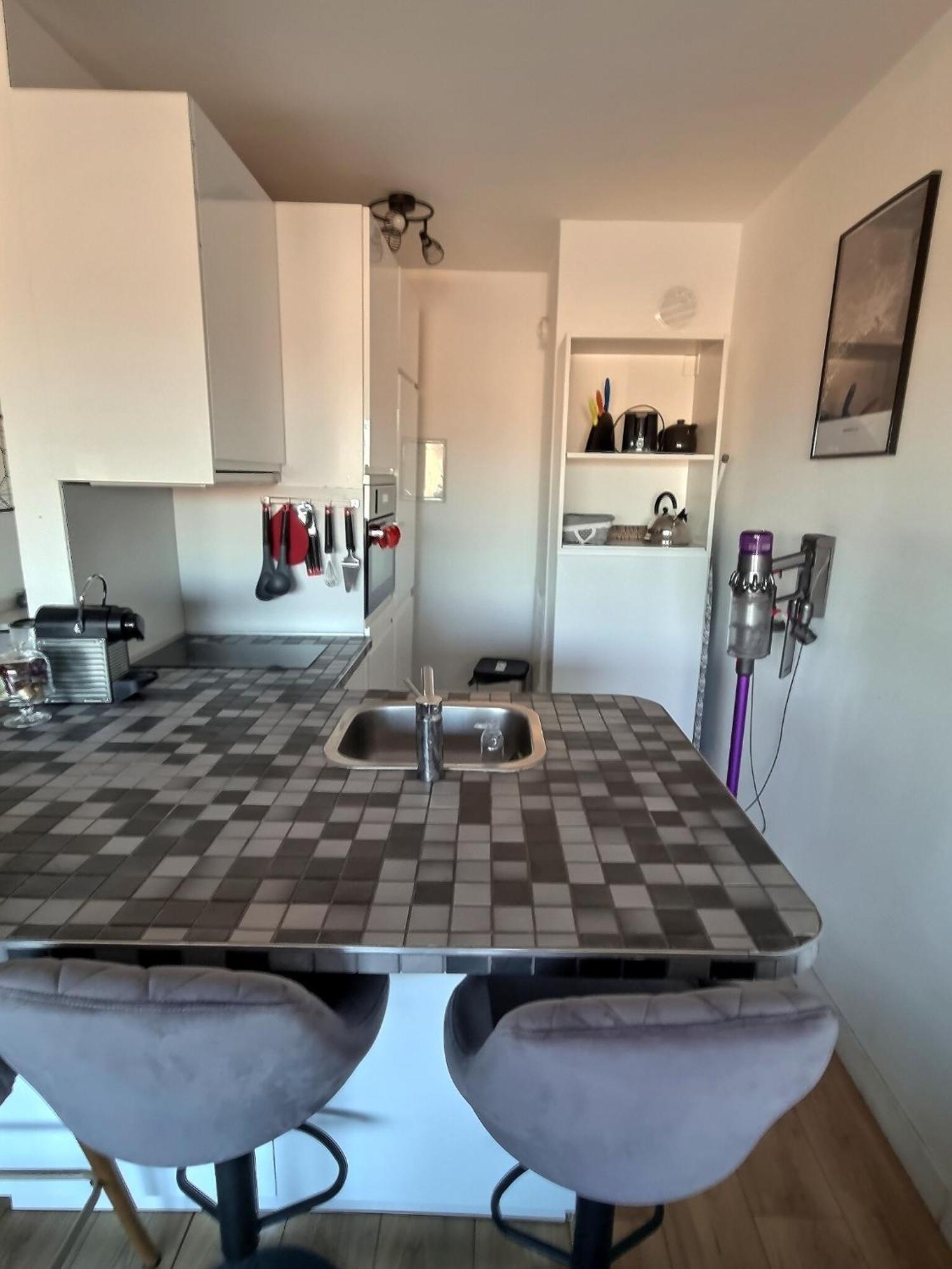 Căn hộ T2 Prado Chanot Marseille