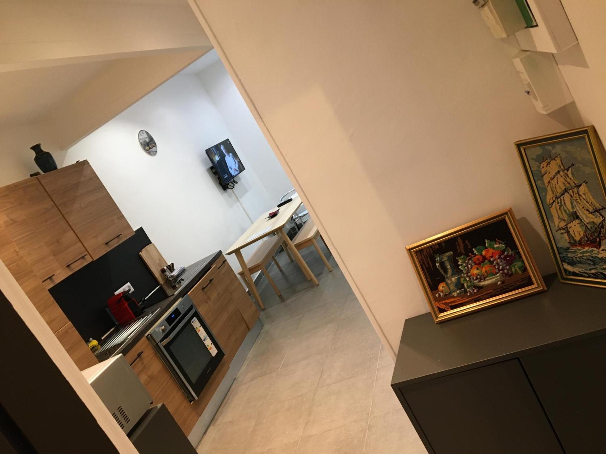 Apartment Flc-panier- Old Port 500m - T3- 2 Bedrooms -maxi 6 Guests Marseilles
