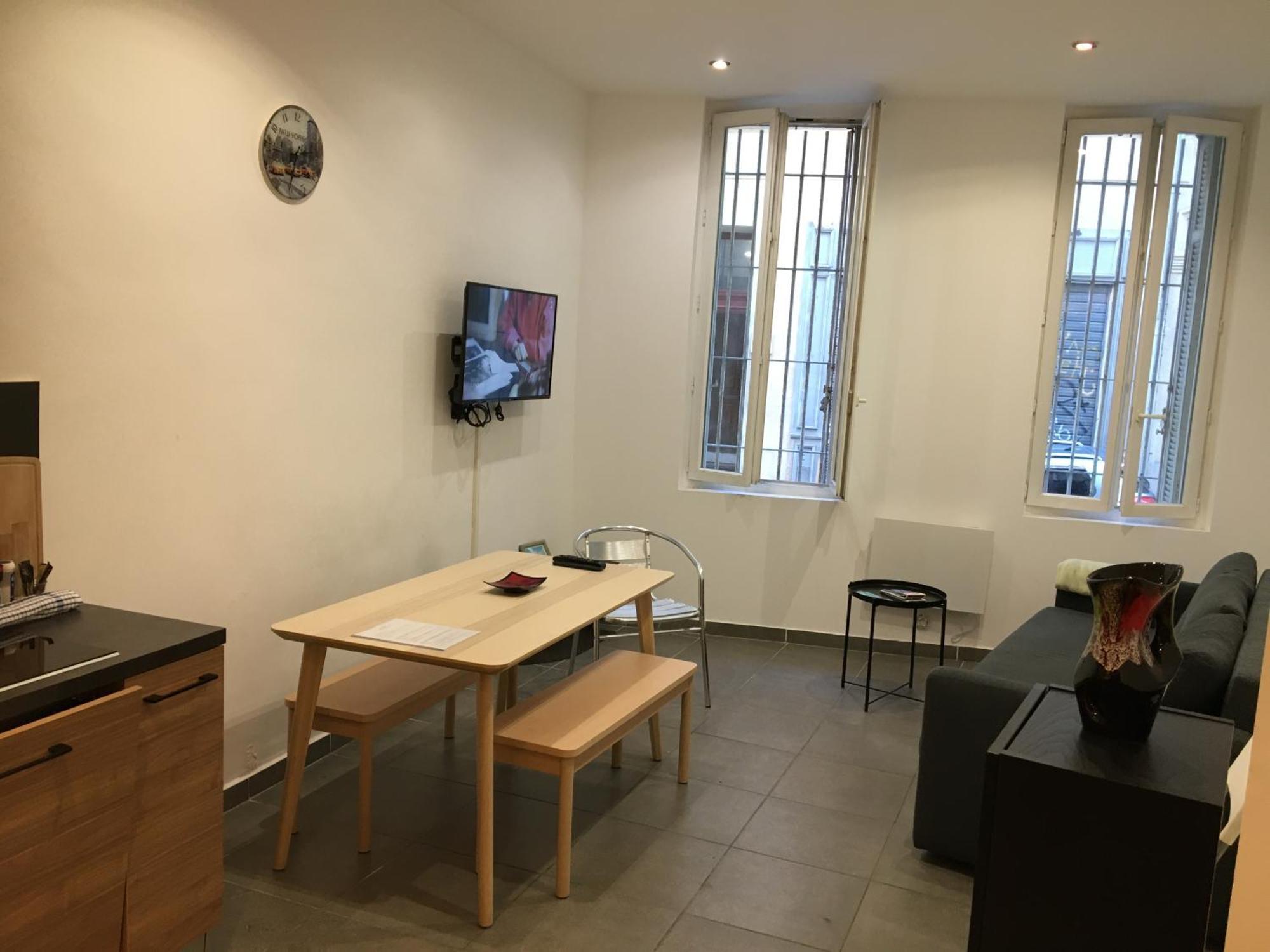 Flc-panier- Old Port 500m - T3- 2 Bedrooms -maxi 6 Guests * Marseilles