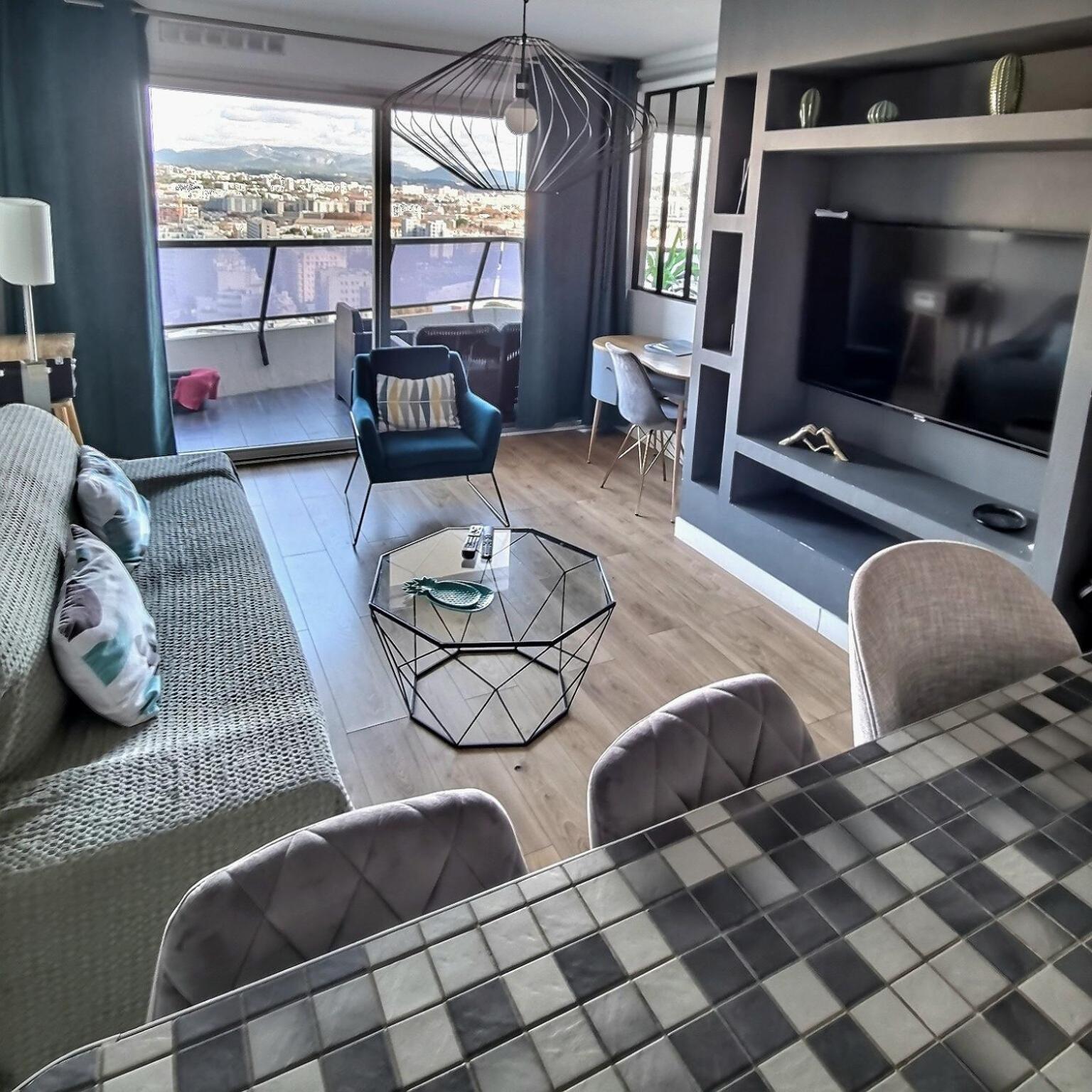 Căn hộ T2 Prado Chanot Marseille