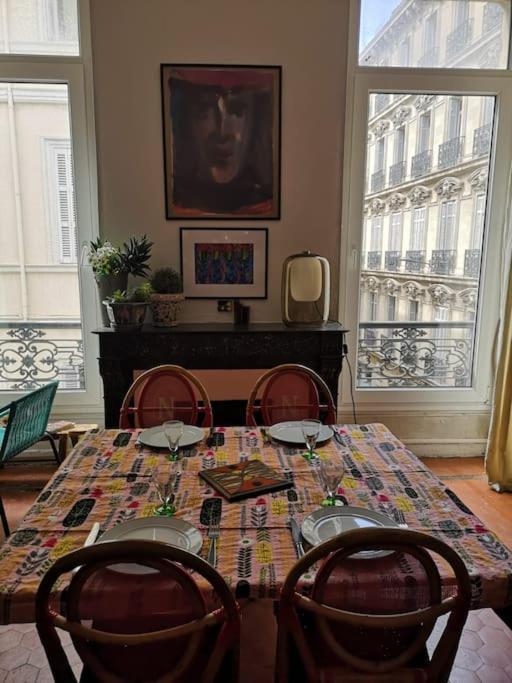 L'insolite Quartier Des Antiquaires Marseille