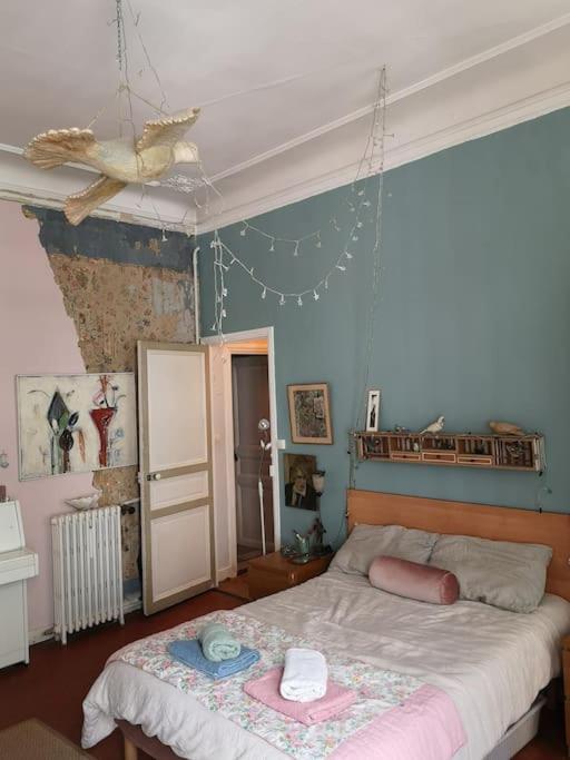 L'insolite Quartier Des Antiquaires * Marseille