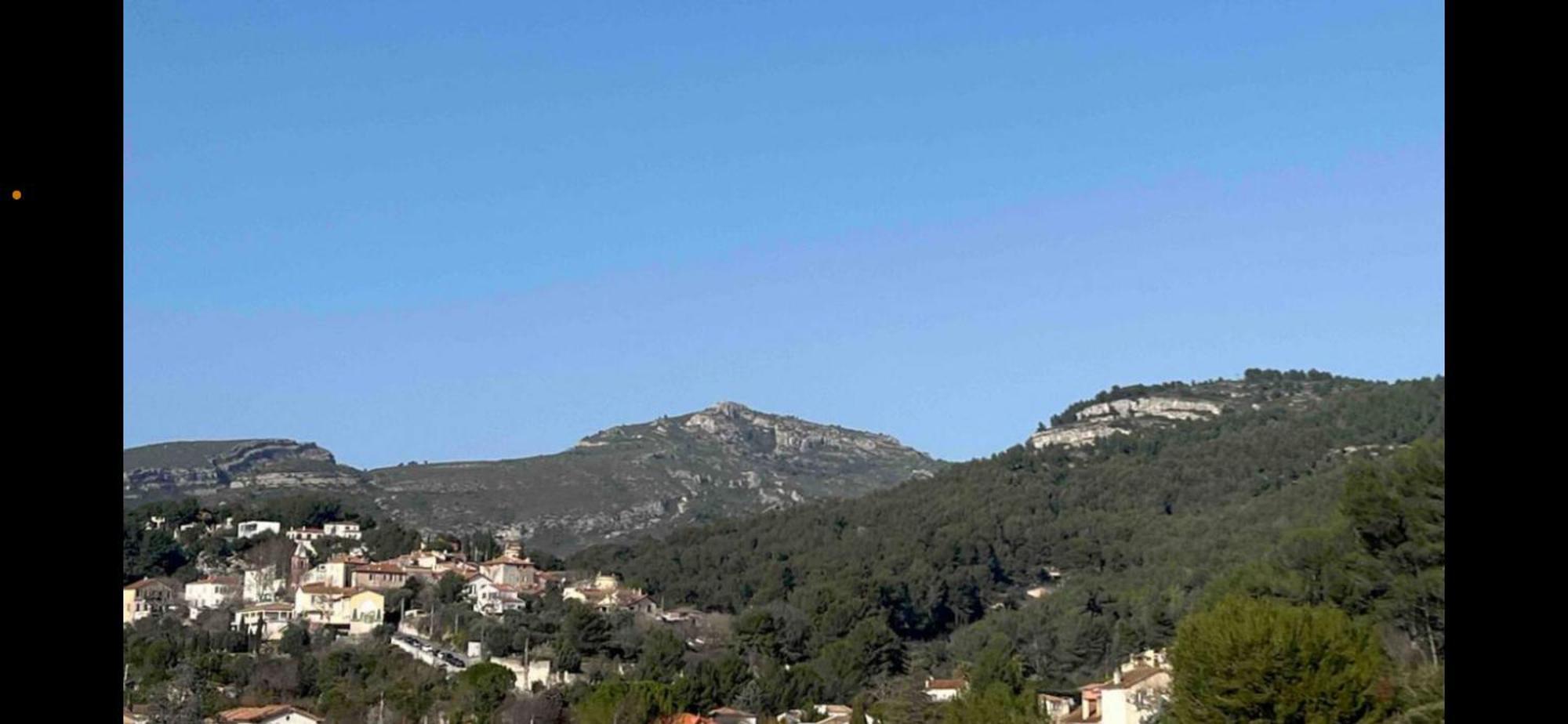 T2 Calme , Climatise Et Piscine Privee * Marseille