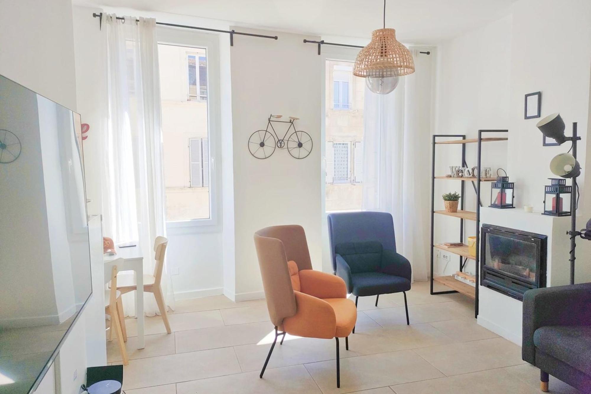 Chic And Modern 5 Min From The