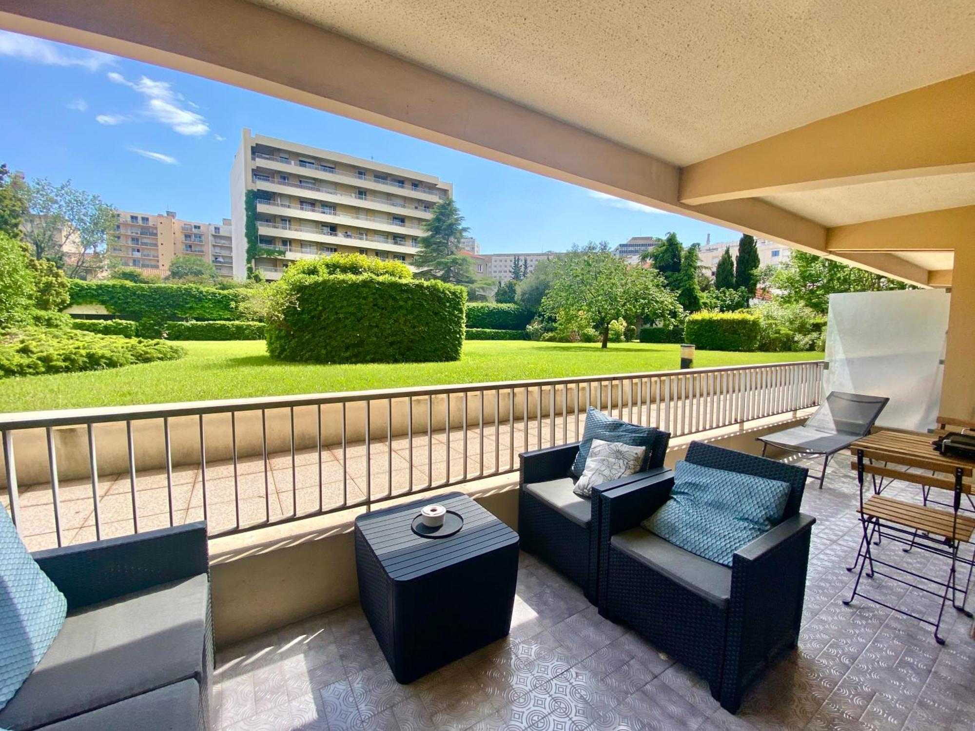 Terrasse Ensoleillee Apartment *