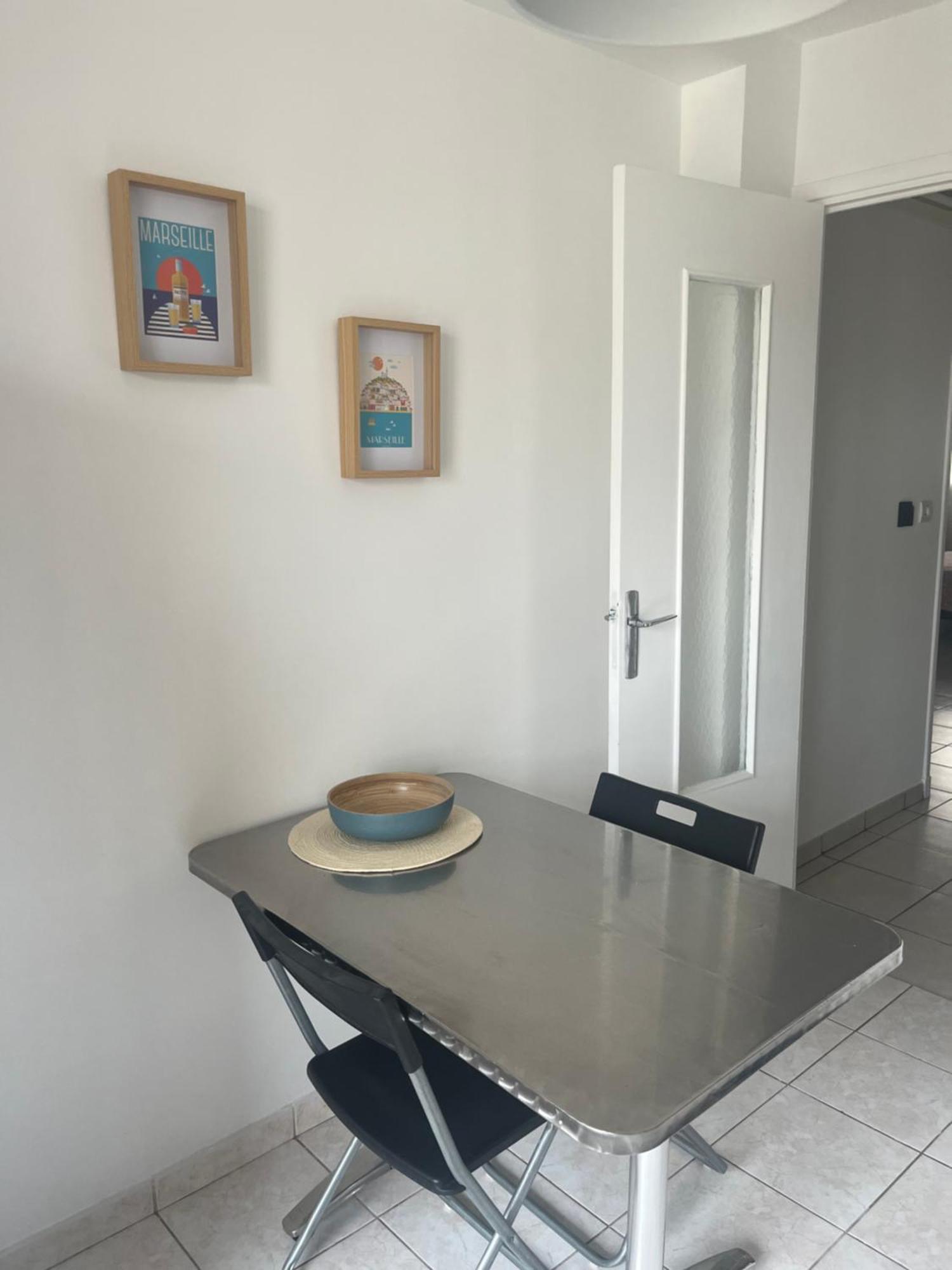 Appartement T3 Proche Metro -draps Et Serviettes Inclus Marseilles