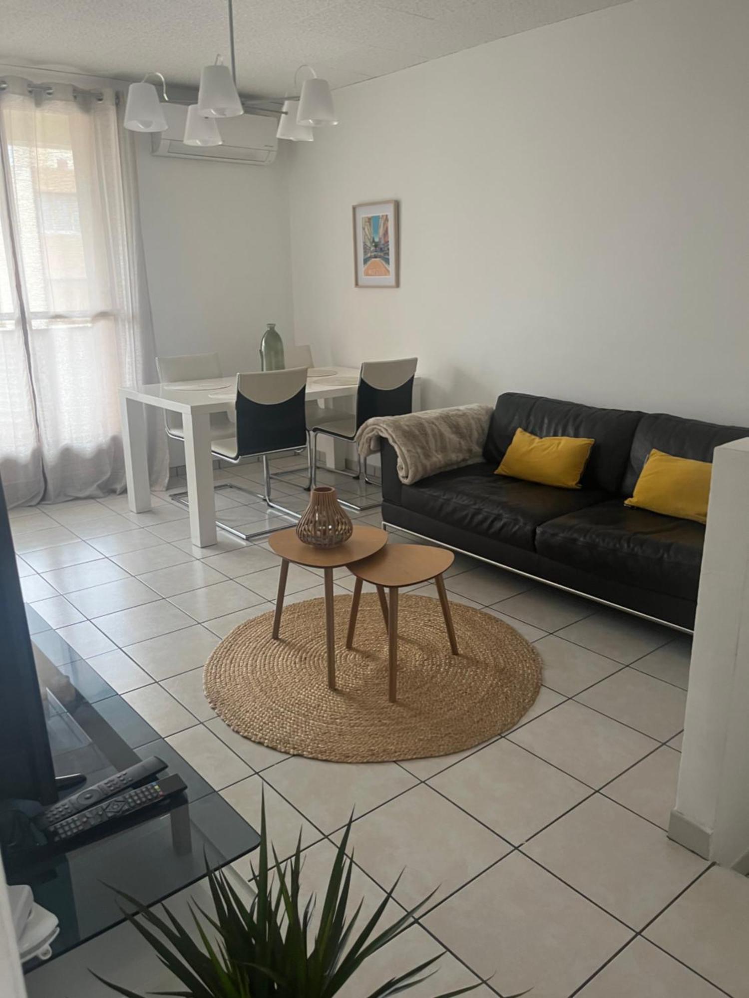 T3 Proche Metro -draps Et Serviettes Inclus Marseilles