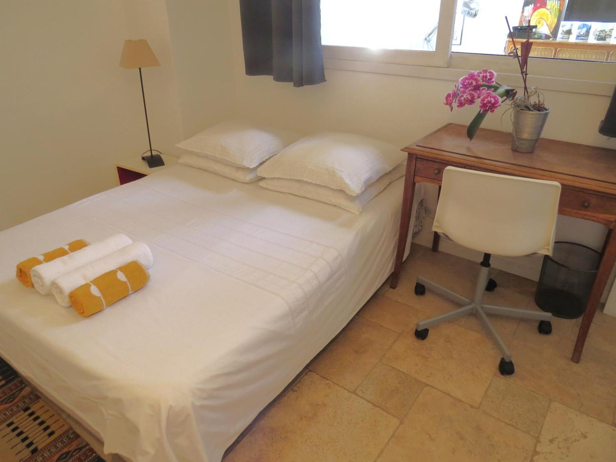 Loft Lumineux: 3-bedroom With Patios And Private Garage Villa *
